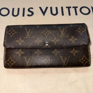 Louis Vuitton Sarah wallet